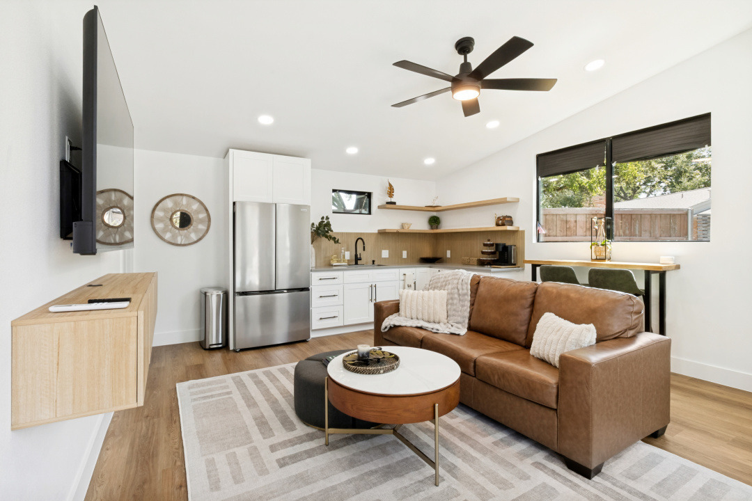 ingleside pool house living room kitchenette combo